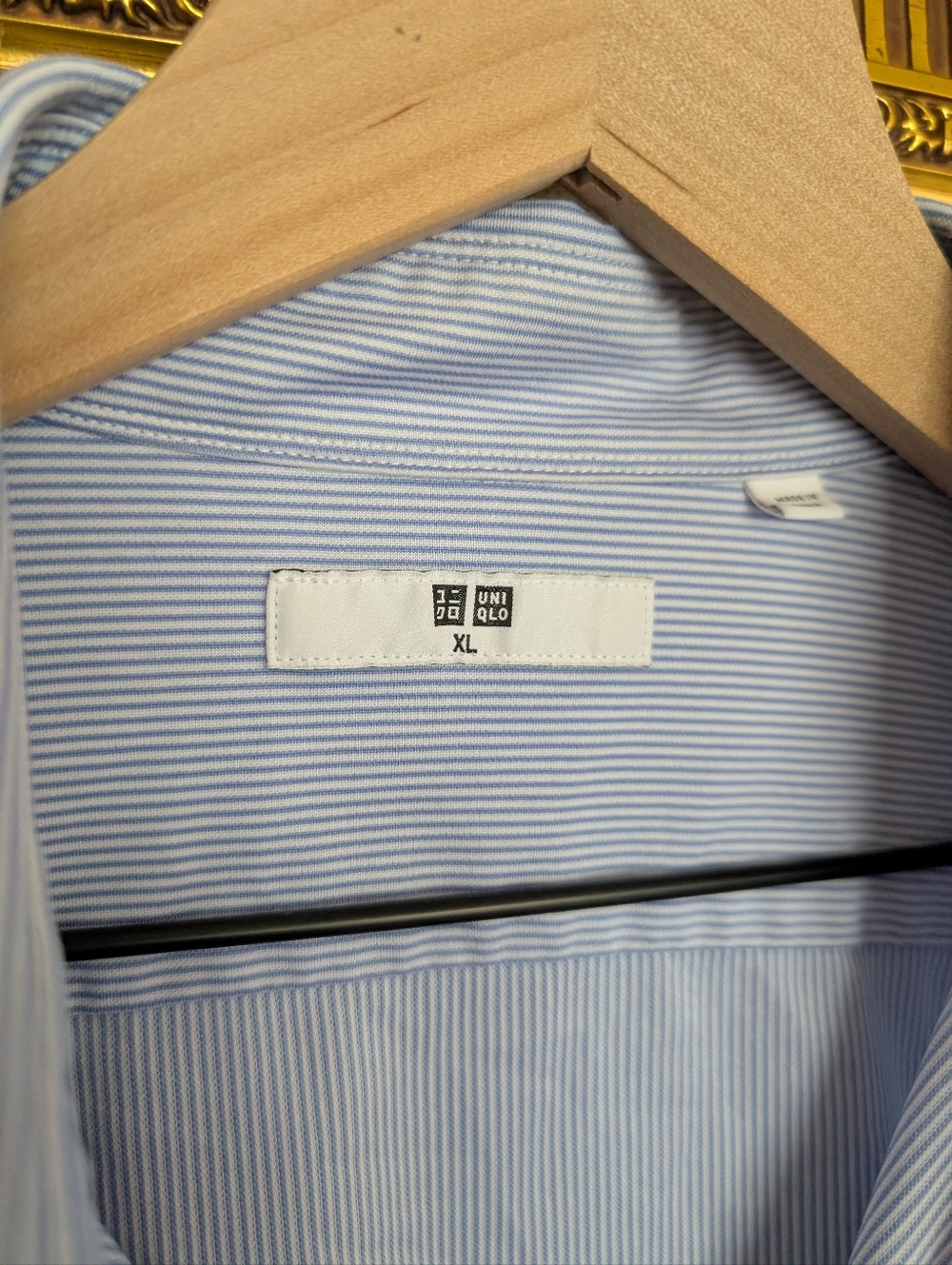 UNIQLO Light Blue Pinstripe Stretch Material Shirt - XL - Picture 4 of 6
